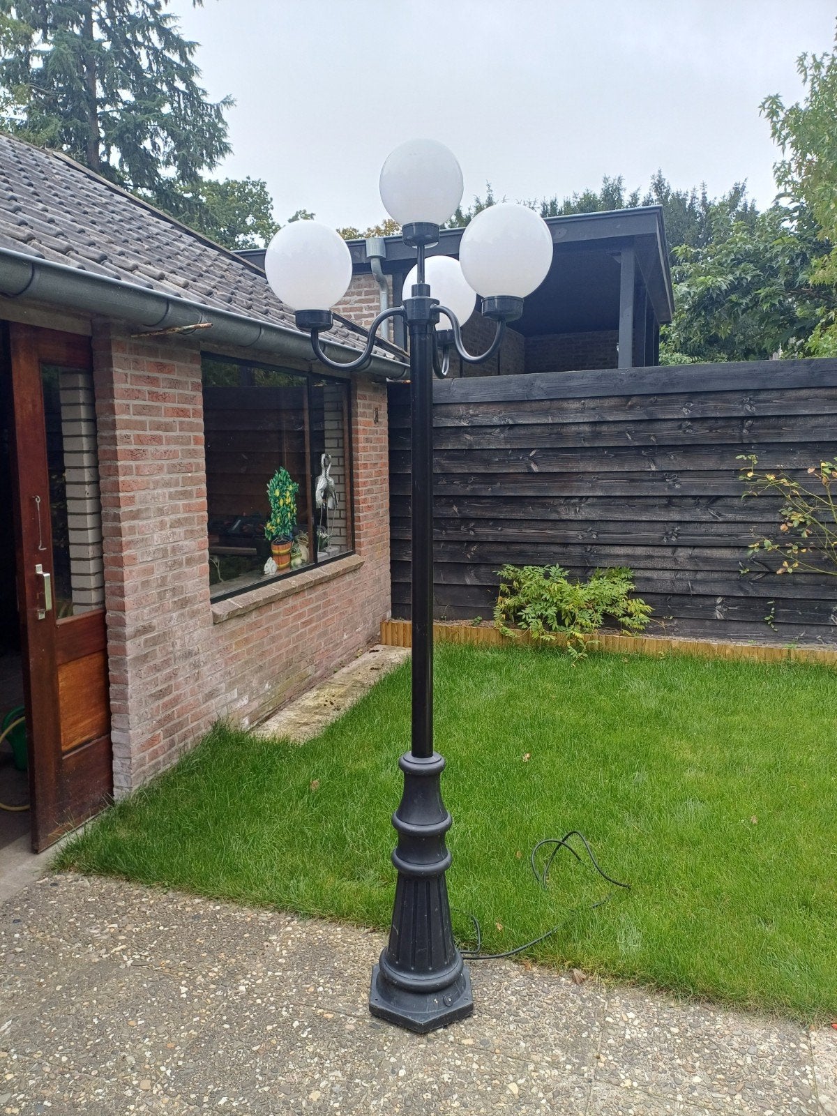 Parijse buitenlantaarn met 4 bollen, Ophalen, Kunststof, Gebruikt, Minder dan 50 watt
