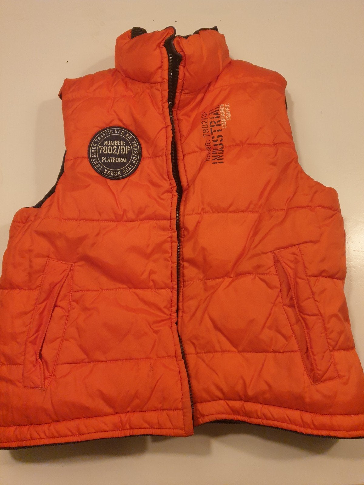 Stoere oranje bodywarmer voor jongens, Gebruikt, WE, Ophalen of Verzenden, Jongen
