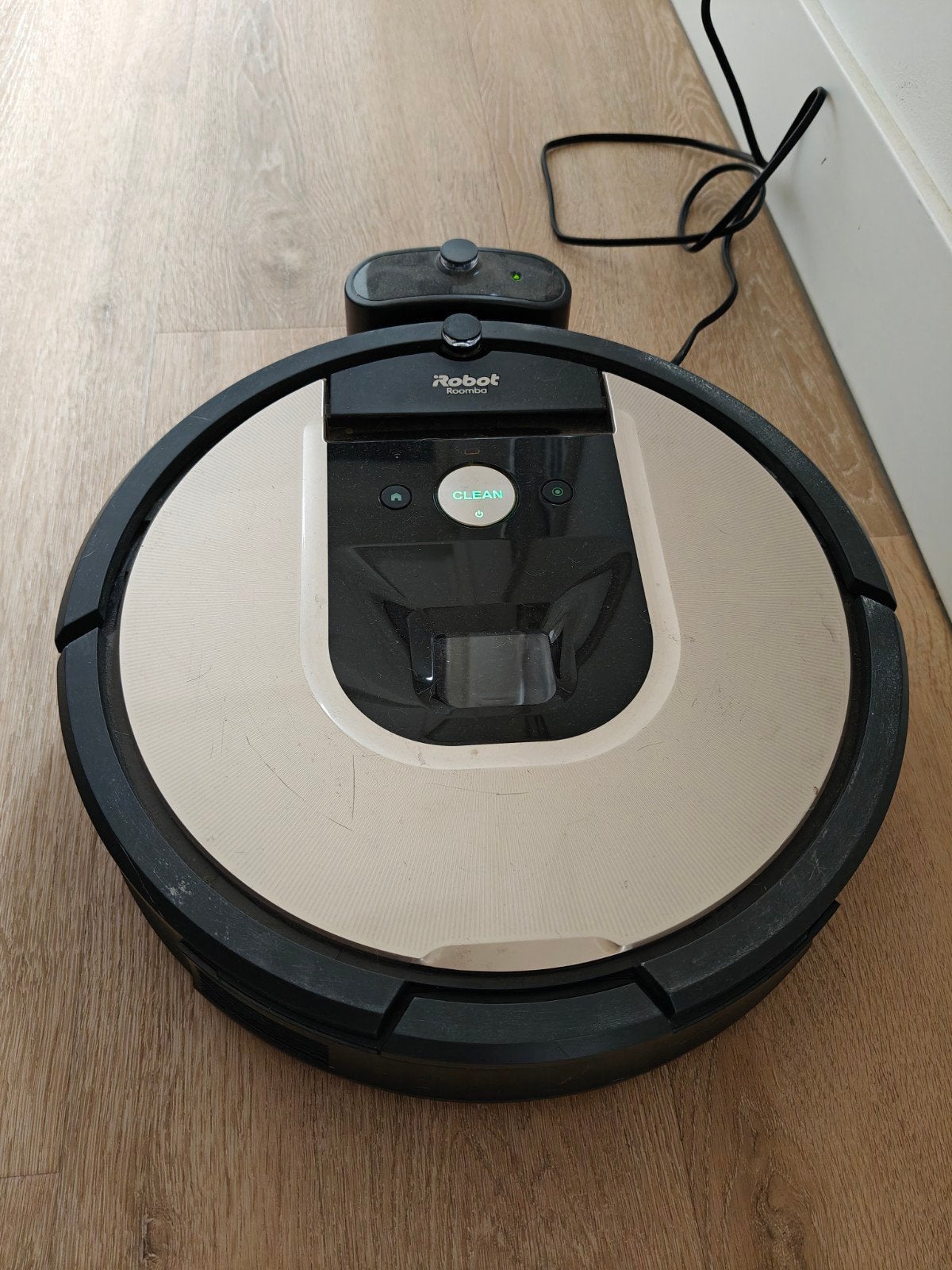 Robotstofzuiger Roomba 976. Defect!, Witgoed en Apparatuur, Stofzuigers, Ophalen of Verzenden, Robotstofzuiger