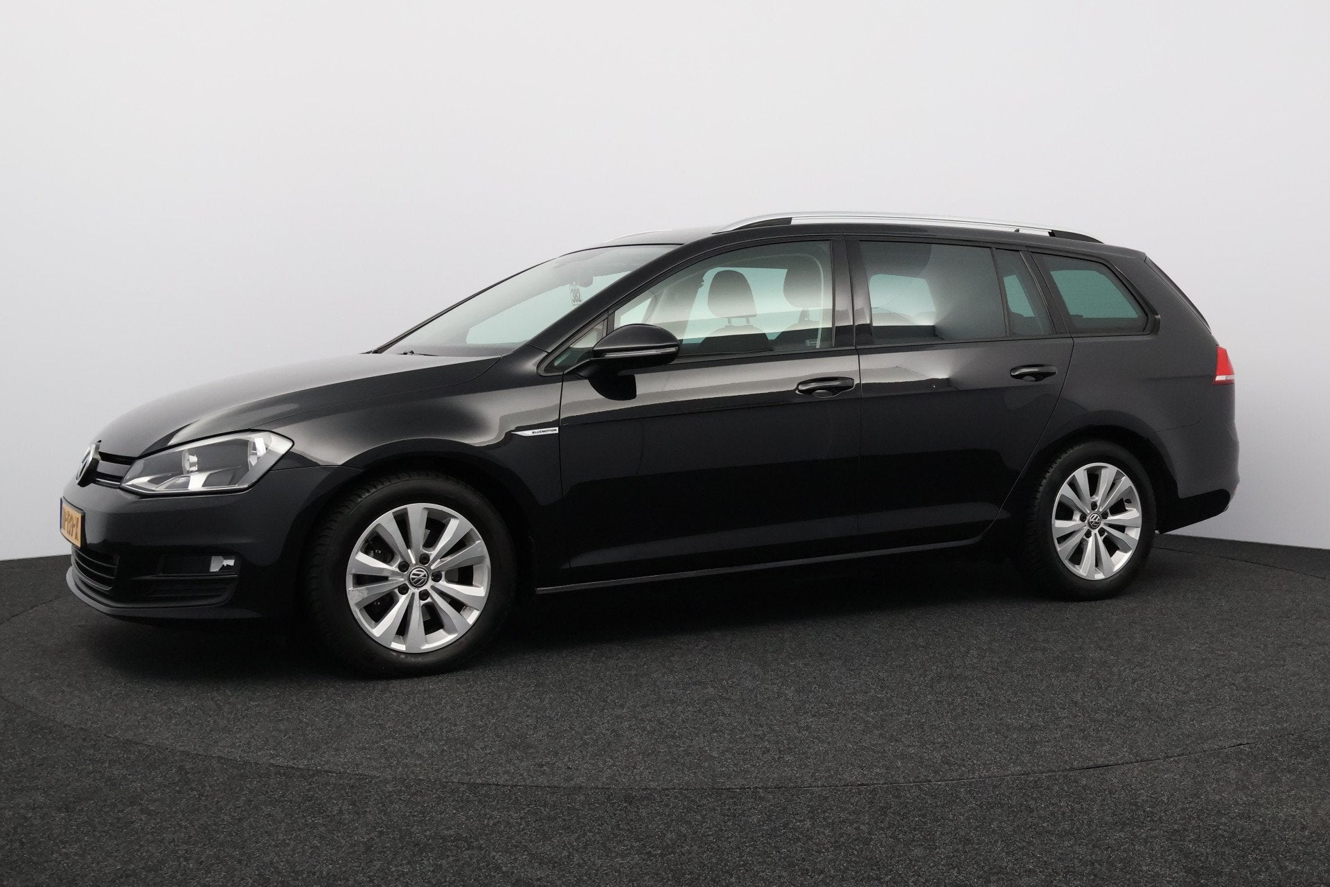 Volkswagen Golf Variant 1.0 TSI Connected Series/ HISTORIE!/, Auto's, Voorwielaandrijving, Stof, Gebruikt, 116 pk