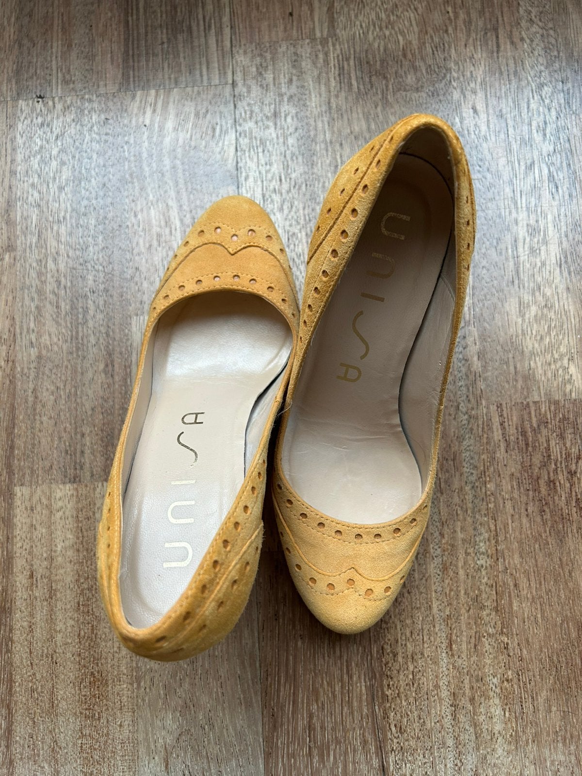 Unisa suède pumps, Ophalen of Verzenden, Gedragen, Geel