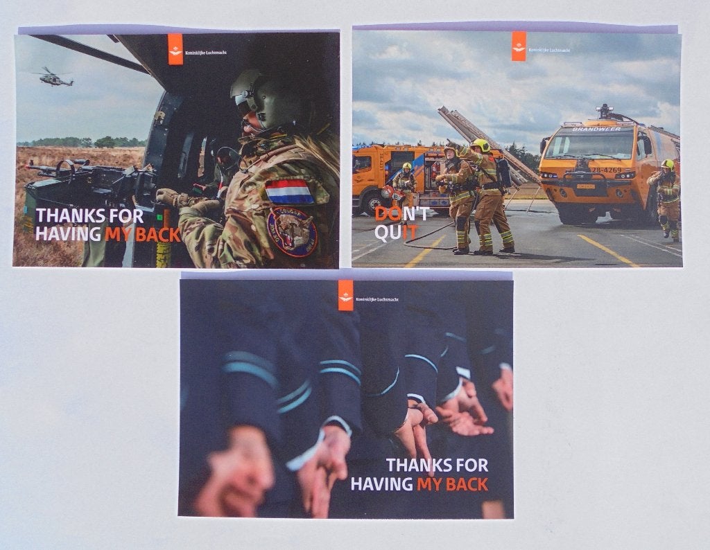 3 Luchtmacht kaarten: Brandweer, Doorgunner, Officieren DT., Ophalen of Verzenden, Luchtmacht, Nederland, Foto of Poster