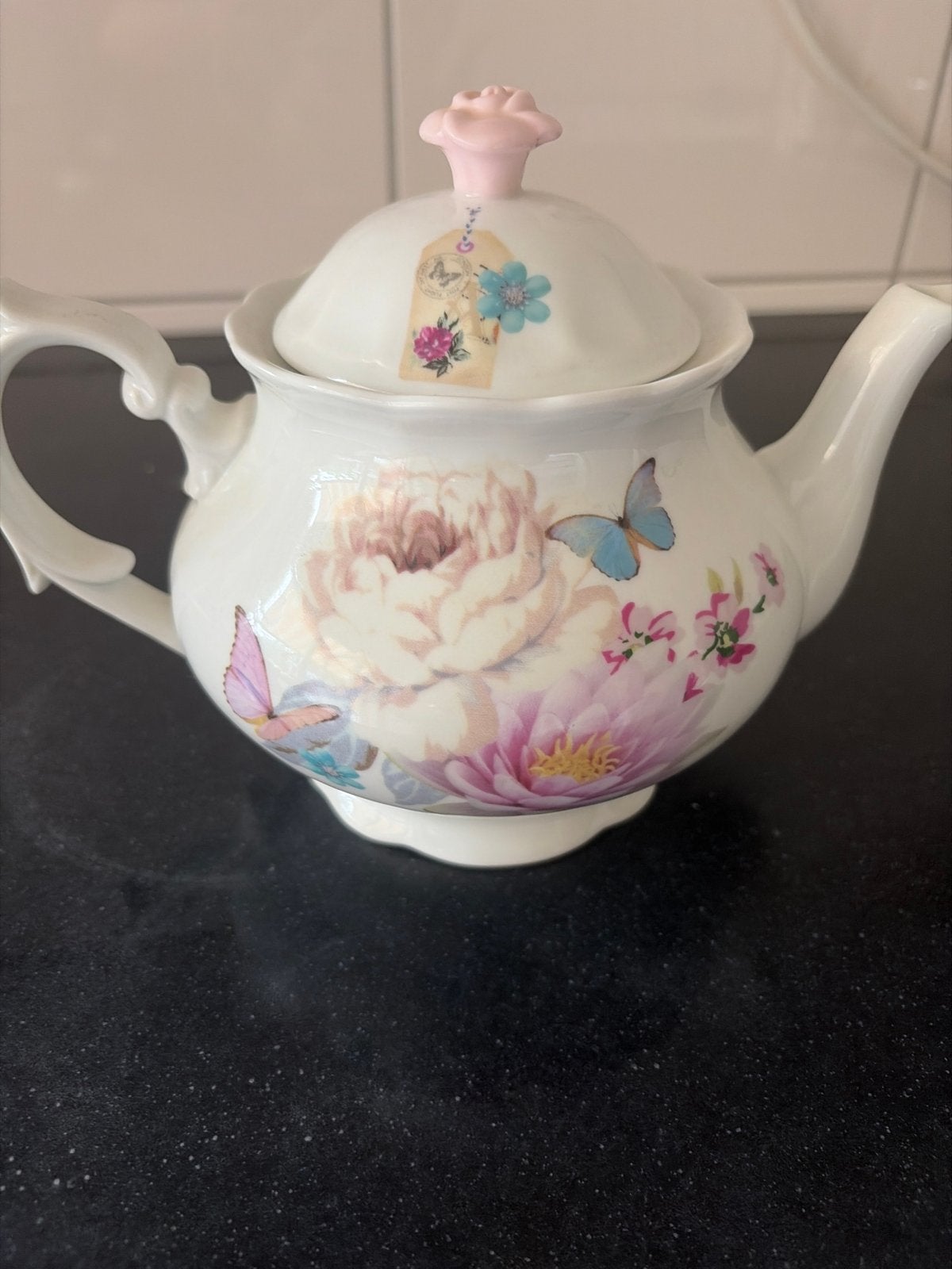 Accessorie Home Theepot met bloemen en vlinders, Theepot/fluitketel, Ophalen of Verzenden, Zo goed als nieuw, Steen/keramiek