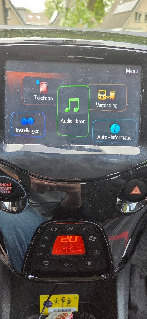 Multimedia scherm radio peugeot 108,C1,Aygo, Ophalen of Verzenden, Gebruikt