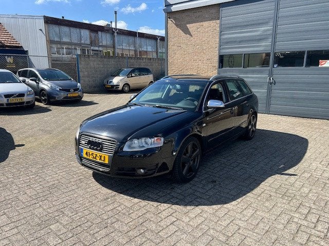 Audi A4 Avant 3.0 TDI Quattro S-Line Apk 01-06-2027, Auto's, Audi, Automaat, Zwart, 197 €/maand, A4