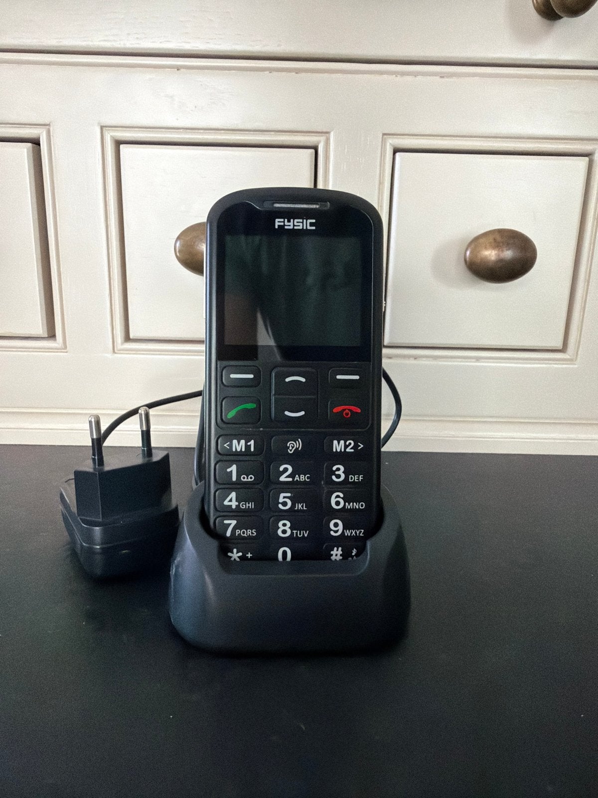 Fysic seniorentelefoon met oplaadstation, Verzenden, Geen camera, Zo goed als nieuw, Klassiek of Candybar