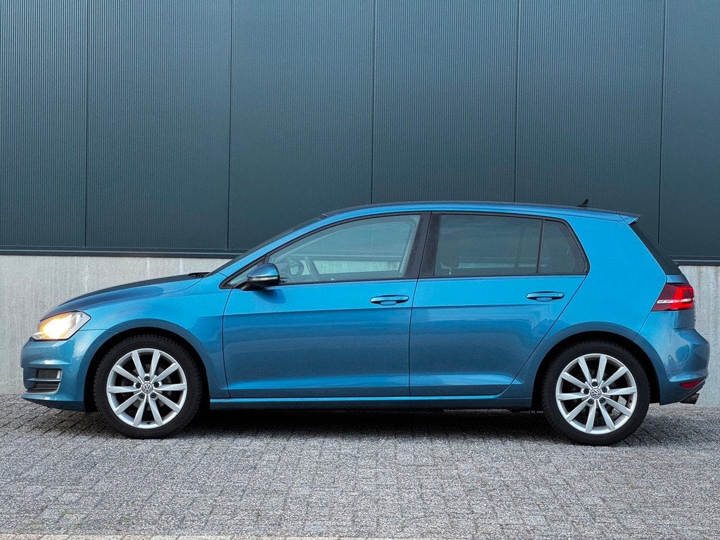 Volkswagen Golf 1.2 TSI Business Edition|HALFLEDER|6BAK|NAVI, Euro 5, Gebruikt, 4 cilinders, Blauw