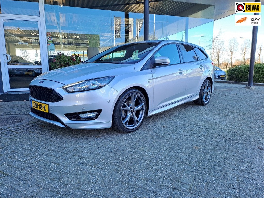 Ford Focus Wagon 1.0 EcoBoost ST Line NIEUWSTAAT, Auto's, Ford, Stof, 3 cilinders, 999 cc, 20 km/l