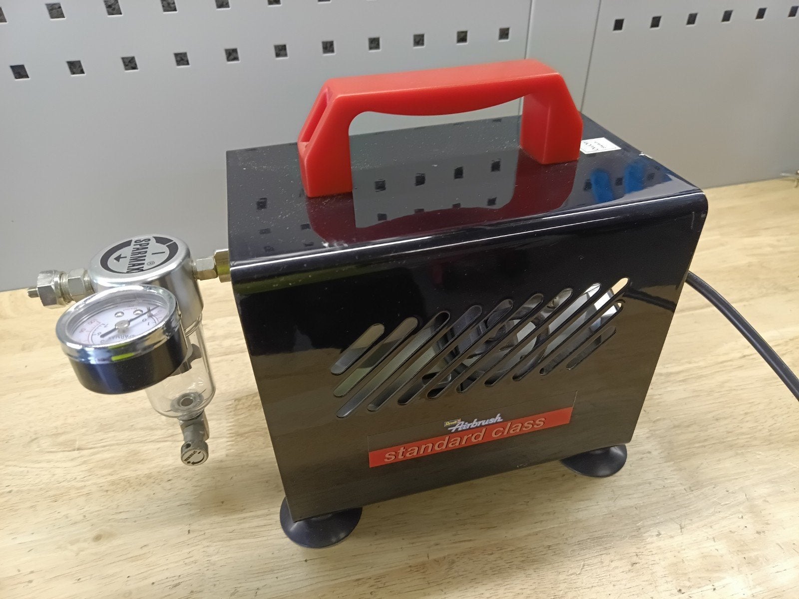 Revell Airbrush Standard Class Compressor, Hobby en Vrije tijd, Modelbouw | Overige, Ophalen of Verzenden, Gebruikt