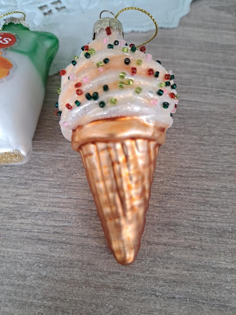 Te koop 2 zeer mooie kerstballen, Ophalen of Verzenden