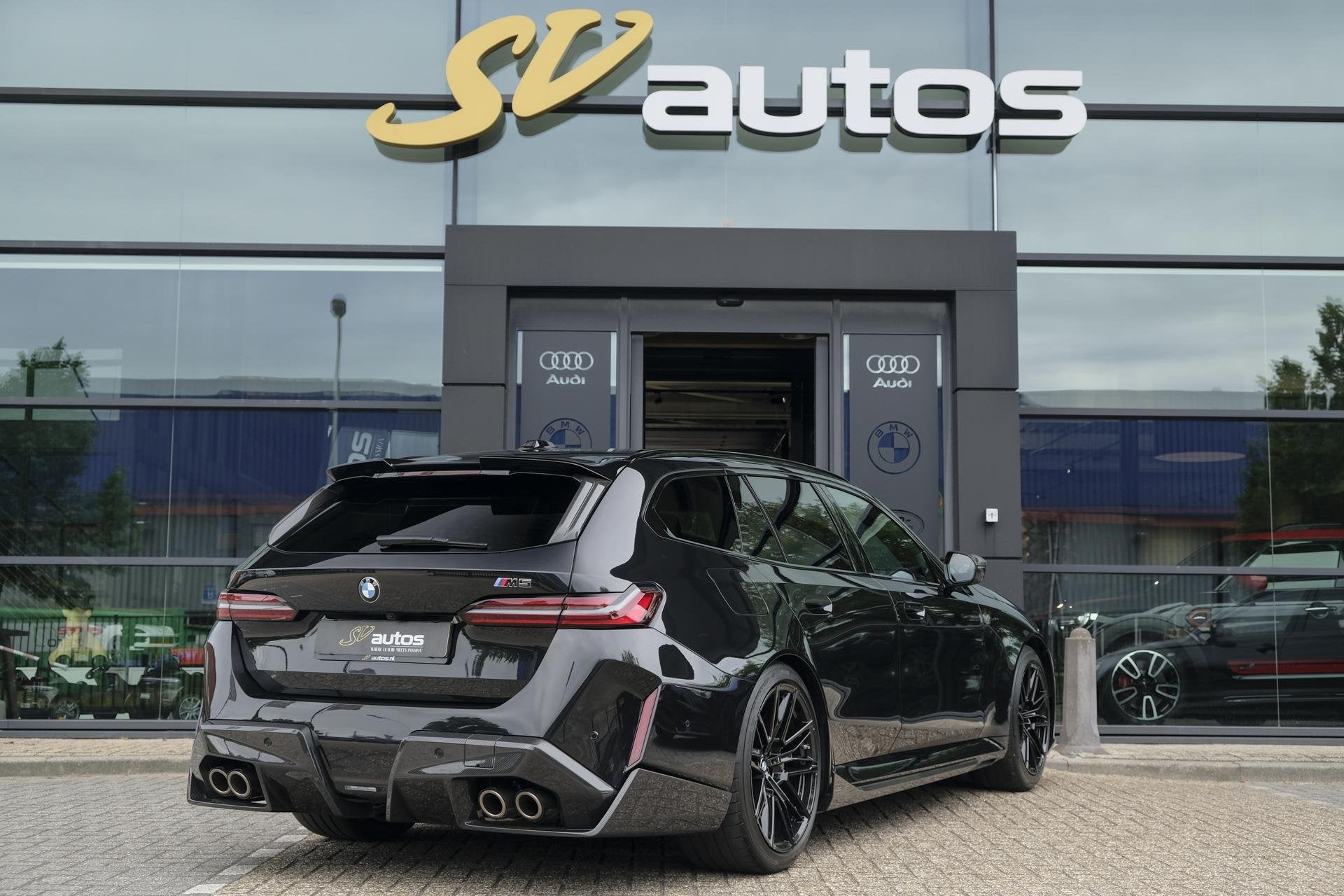 BMW M5 Touring V8 727pk Hybrid Panoramadak Keramisch Full ca, Automaat, Gebruikt, 2000 kg, 4395 cc