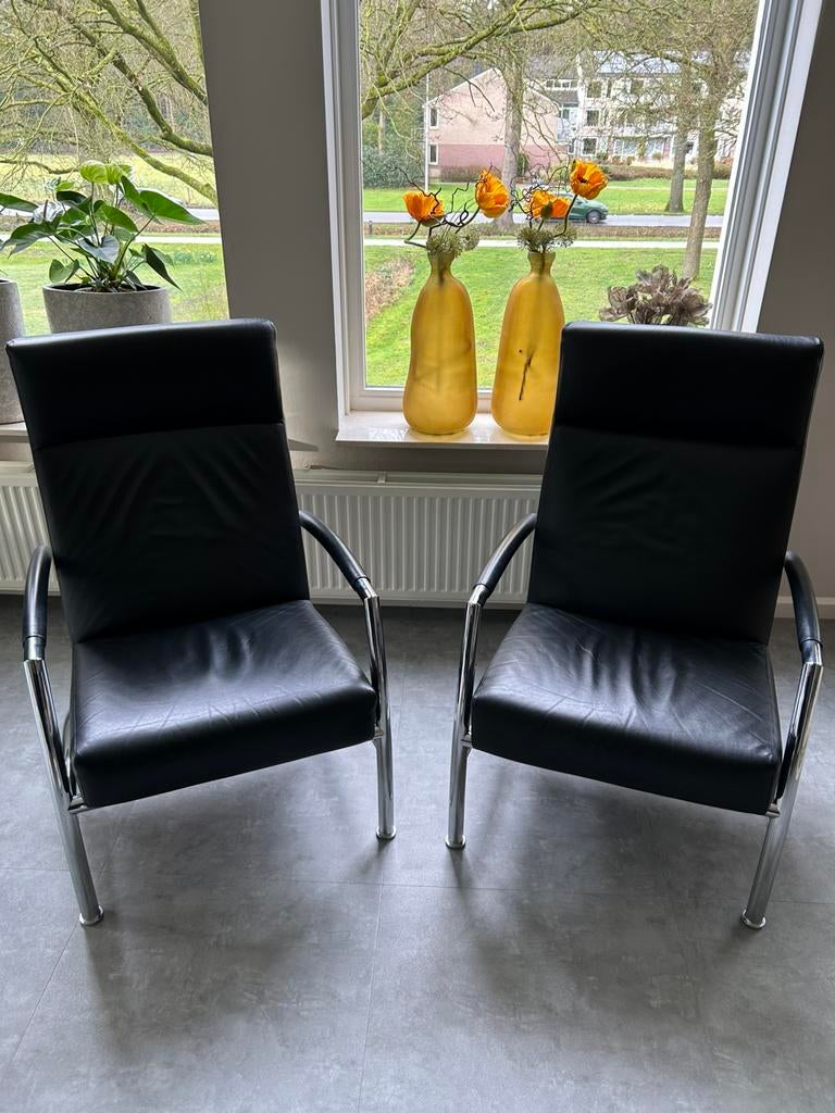 2 Leolux Helical fauteuils, Ophalen, Zo goed als nieuw, 50 tot 75 cm, Leer