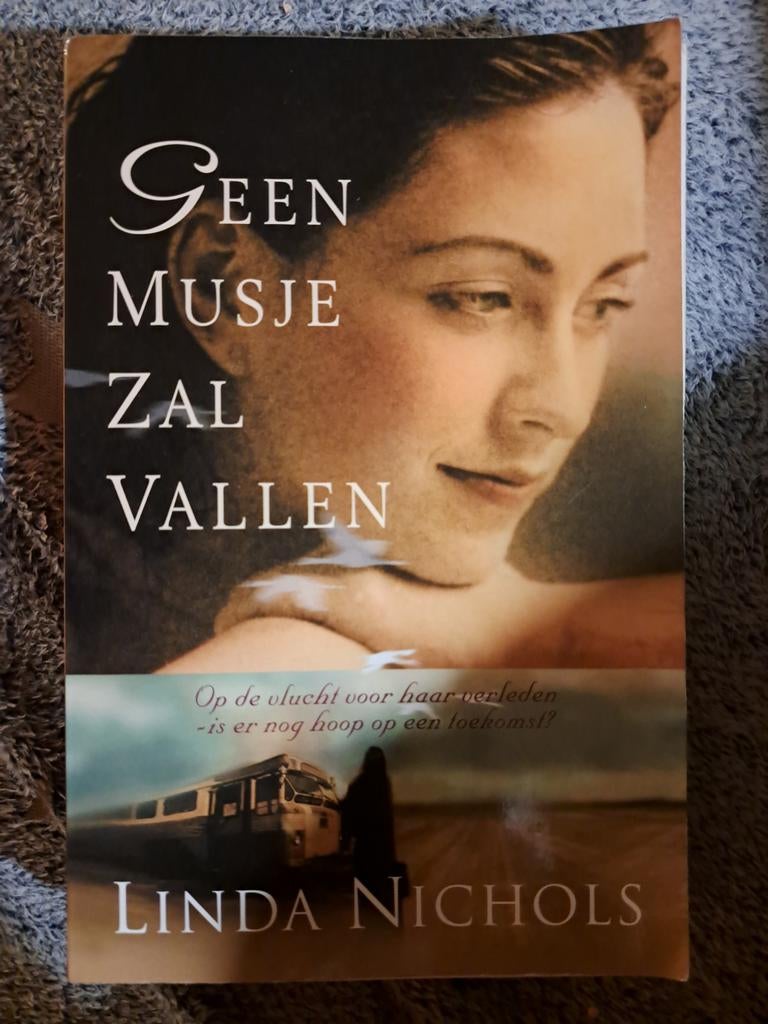 L. Nichols - Geen musje zal vallen, Boeken, Ophalen of Verzenden, Zo goed als nieuw, L. Nichols