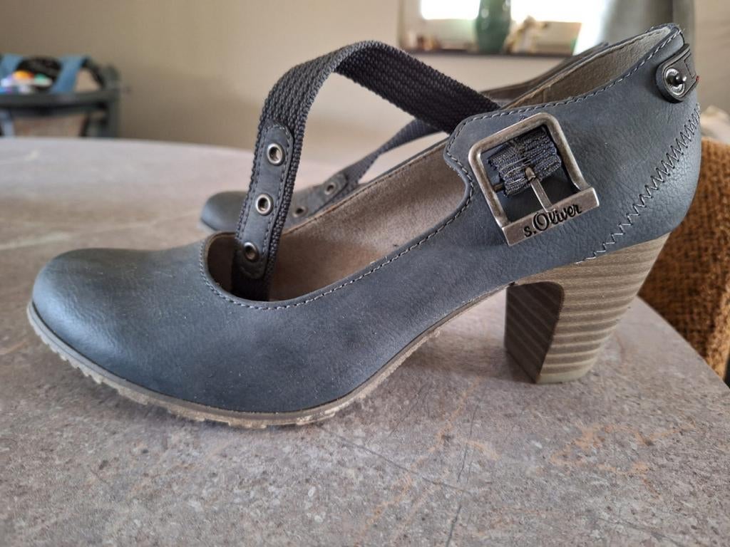 s.Oliver klassieke pumps - blauw/grijs - 37, Blauw, Ophalen of Verzenden, Zo goed als nieuw, S.Oliver