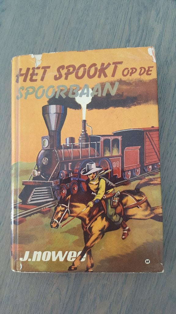Boek Arendsoog, Ophalen of Verzenden, Gelezen
