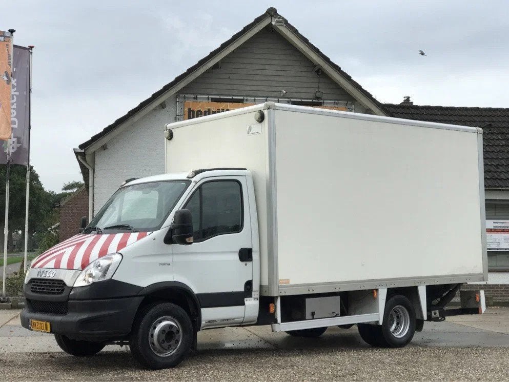 Iveco Daily 70C15 3.0 HPi Euro 5 bakwagen meubelbak koffer l, Achterwielaandrijving, Zwart, Iveco, Wit