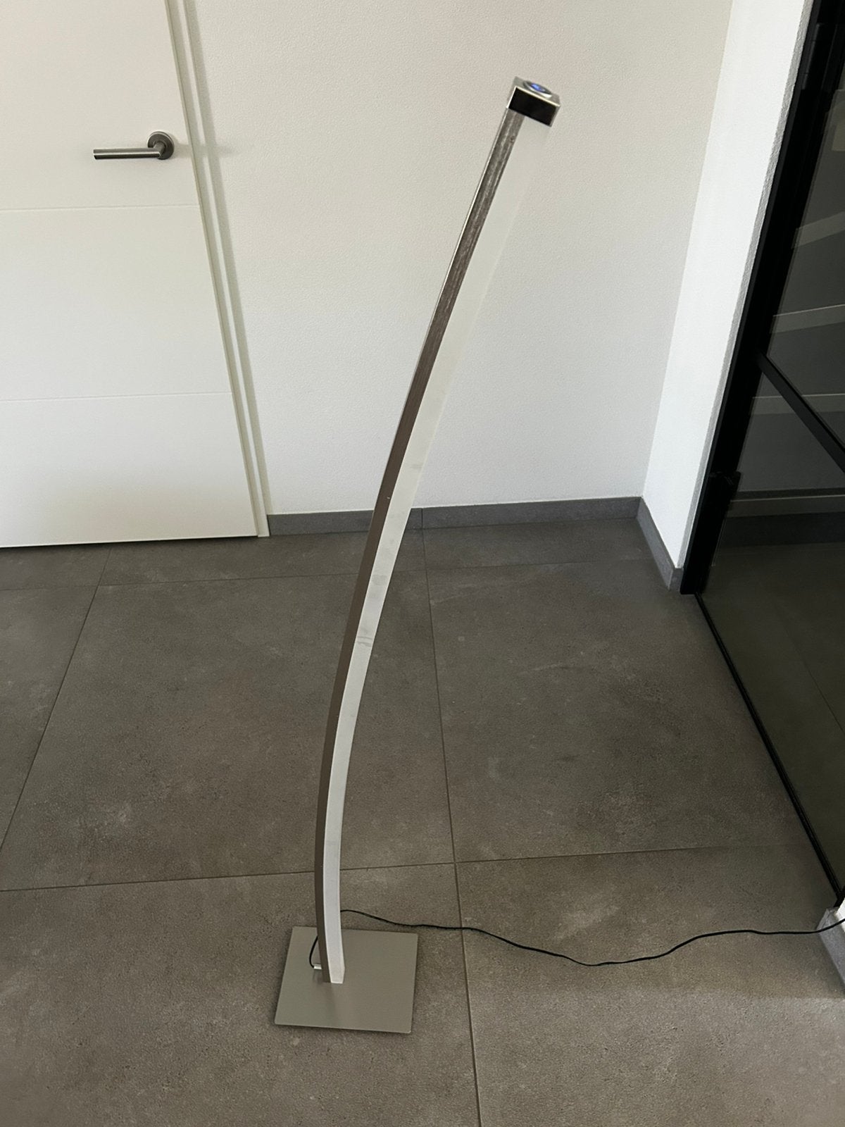 WOFI Leuchten LED-vloerlamp Ferrol minimalistisch design, Ophalen, Zo goed als nieuw