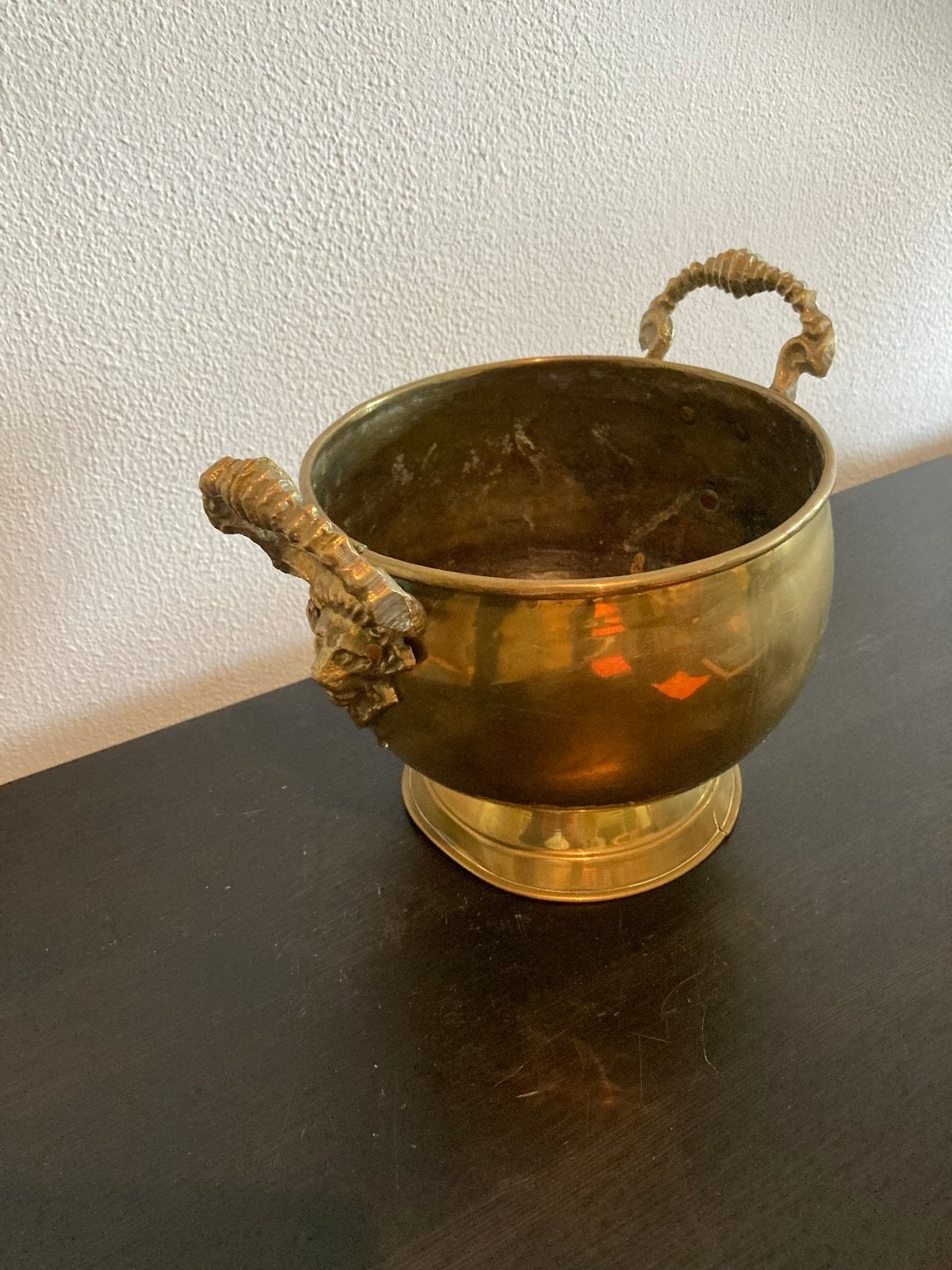 Vintage Messing Bloempot Cachepot op Ronde Voet, Antiek en Kunst, Ophalen of Verzenden, Koper