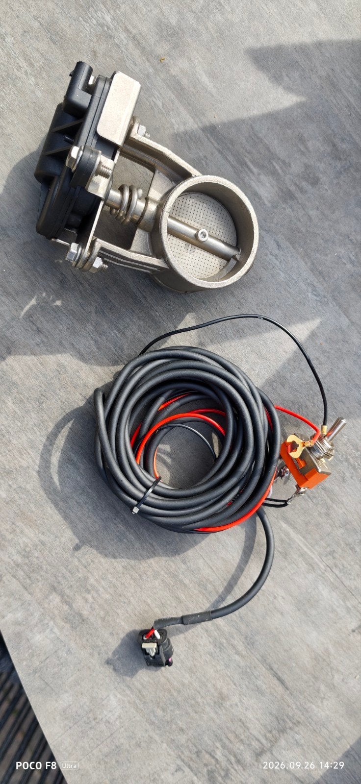 Nieuwe 51 mm uitlaatklep in doos, Ophalen of Verzenden, Nieuw, Universele onderdelen