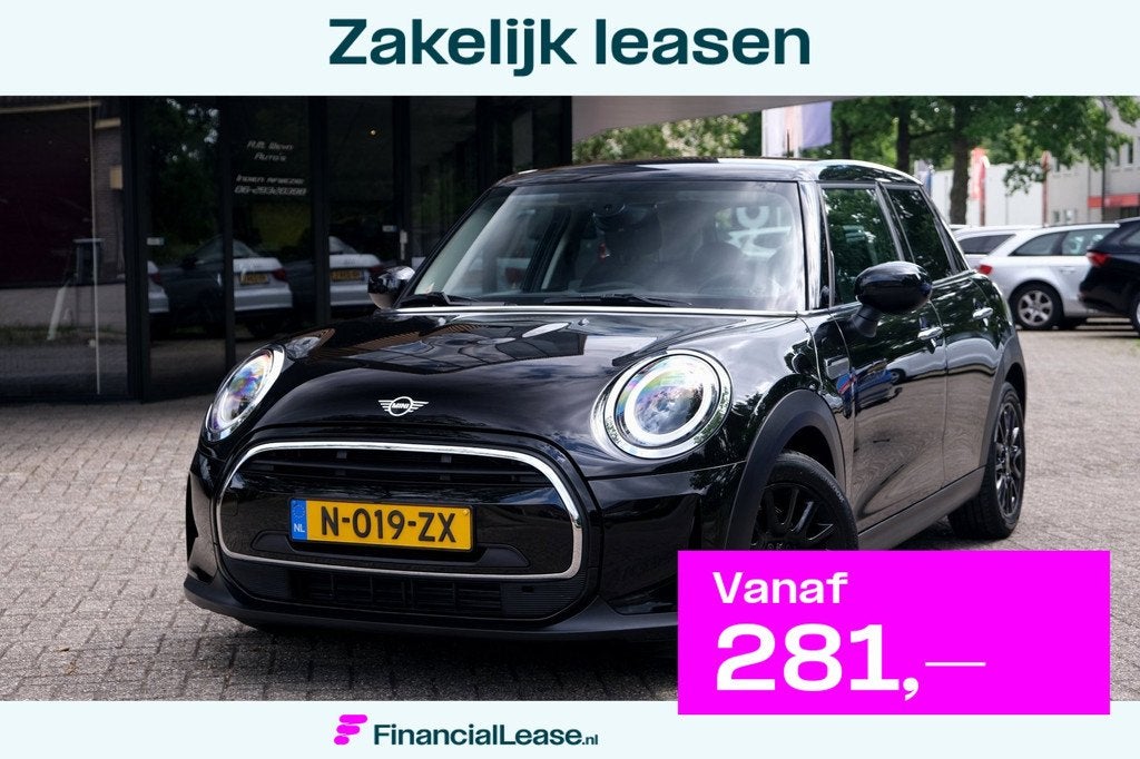 Mini 5-Deurs 1.5 One Business Edition|Rijklaar!|Carplay|Crui, Voorwielaandrijving, Gebruikt, Leder en Stof, Zwart