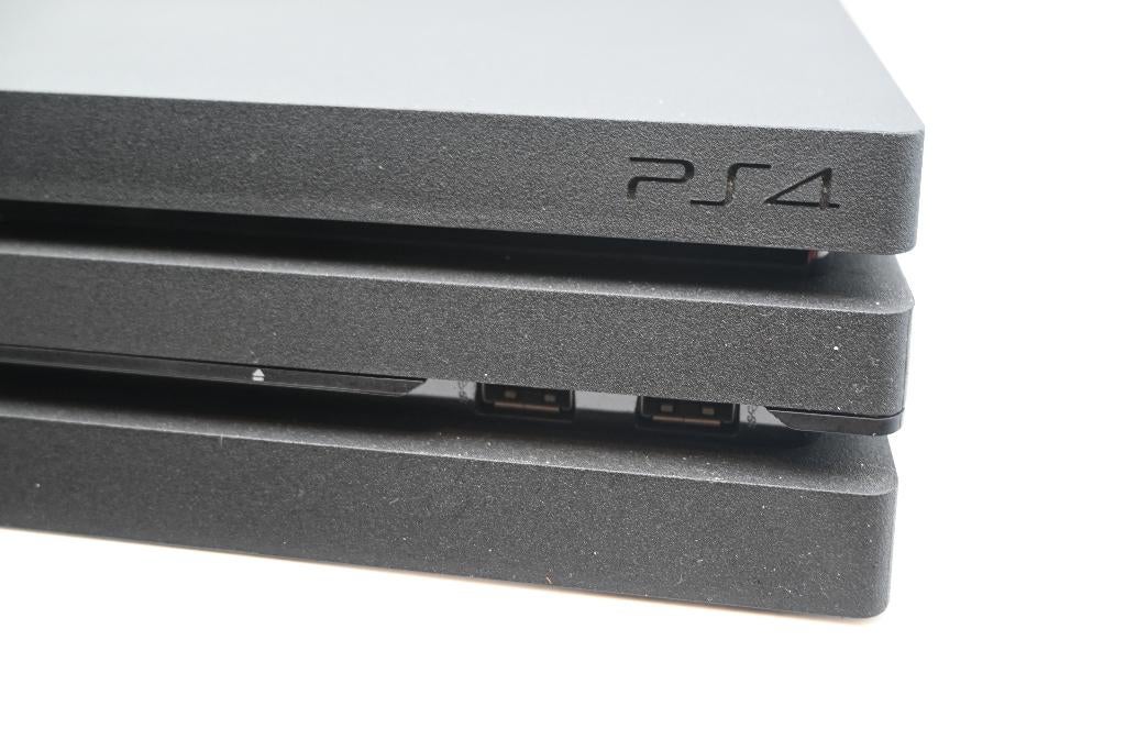 Playstation 4 Pro 1TB + controller en kabels, Gebruikt, 1 speler, Ophalen of Verzenden, X