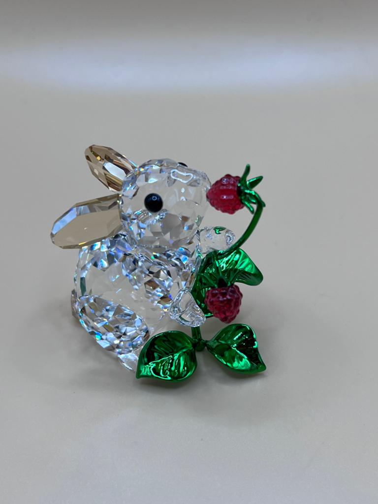 Konijn met frambozen, Verzamelen, Swarovski, Ophalen of Verzenden, Zo goed als nieuw, Figuurtje