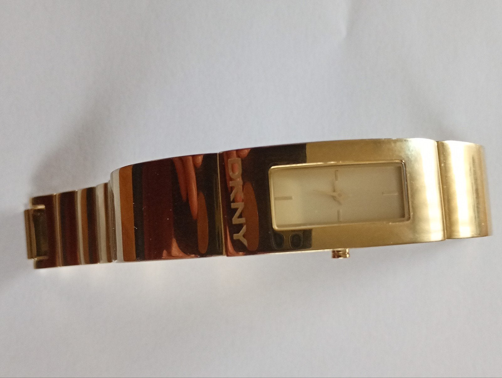 DKNY Dames Horloge Goudkleurig - Batterij moet vervangen, Ophalen of Verzenden