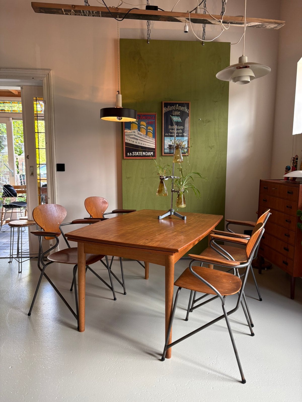 Complete vintage eetkamerset  4 stoelen tafel uitschuifbaar, Ophalen, Deens vintage teak midcentury, Zo goed als nieuw, 4 tot 6 stoelen