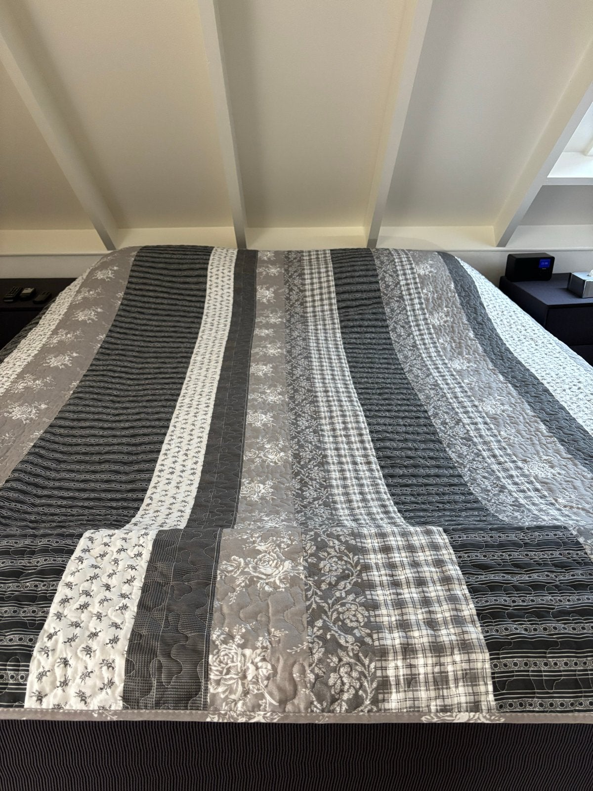 Dubbelzijdige sprei, zo goed als nieuw, diverse kleuren, Meerkleurig, Ophalen of Verzenden, Zo goed als nieuw, Dubbelzijdig bruikbaar