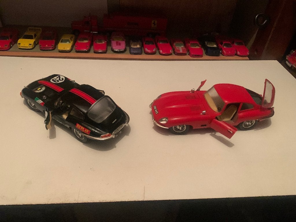 model autos jaguars 1\18  e tiep   1961, Hobby en Vrije tijd, Modelauto's | 1:18, Ophalen, Zo goed als nieuw, Auto, Bburago