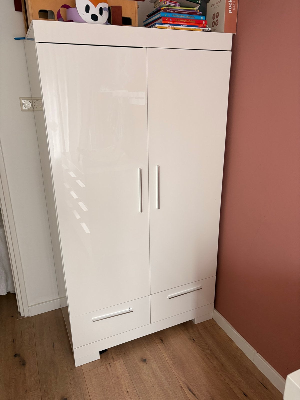 Complete babykamer set: kast, commode en ledikant, Ophalen, Zo goed als nieuw, Jongetje of Meisje