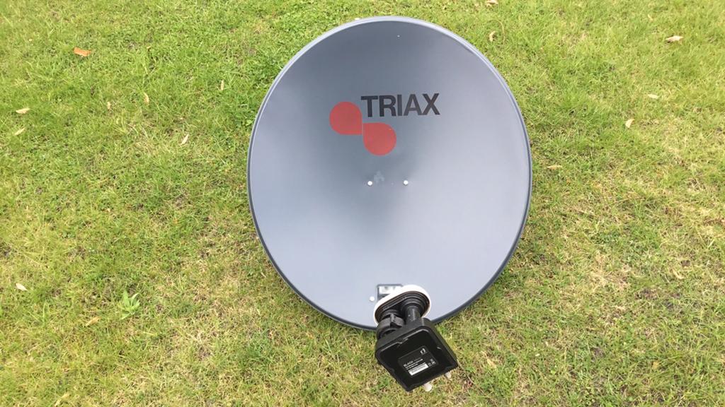 Schotelantenne TRIAX65, Ophalen, Zo goed als nieuw, Overige merken
