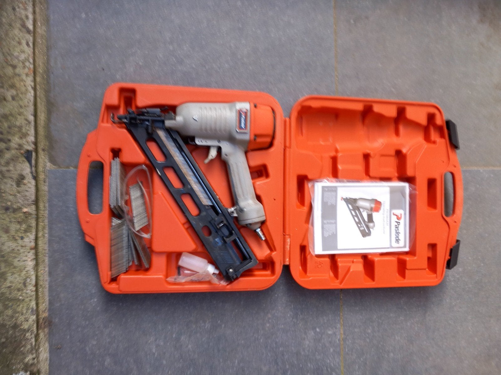Paslode Nagelpistool FN1565A34 met enkele nagels. +324797504, Ophalen, Gebruikt, Tacker/nietmachine, Overige merken