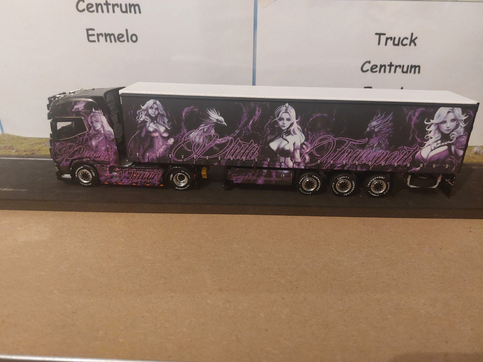 Pluta; DAF XG+ 4X2 CURTAINSIDE TRAILER - 3 AXLE
Verzending i, Ophalen of Verzenden, Nieuw, Bus of Vrachtwagen, Wsi
