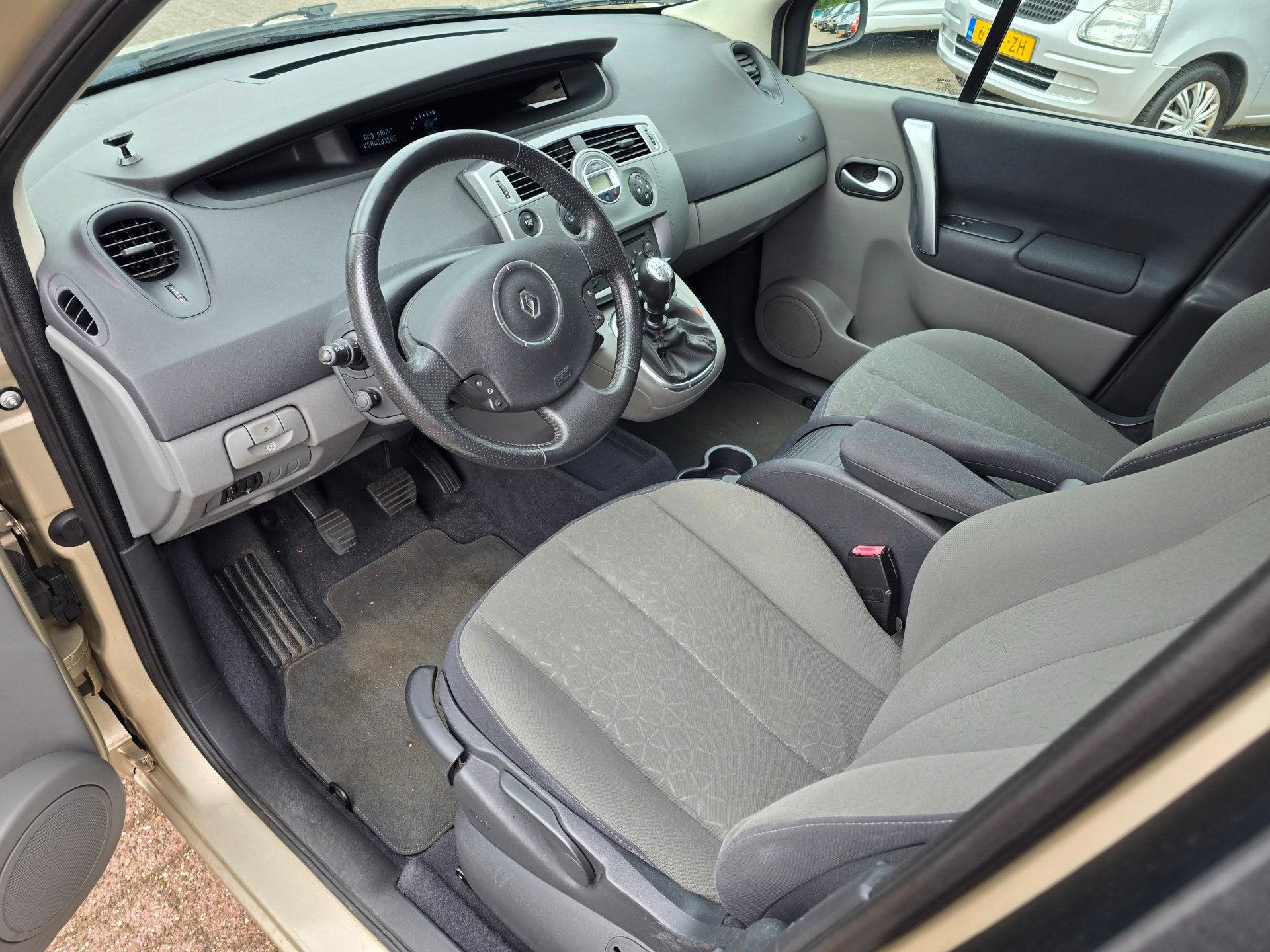 Renault Scénic 2.0-16V Business Line Airco, Trekhaak, Auto's, Renault, 1998 cc, 135 pk, Gebruikt, 4 cilinders