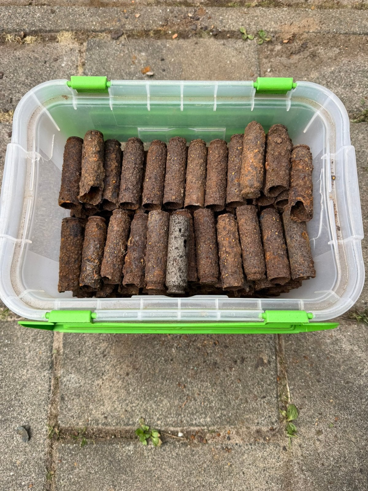 130x Duitse Luftwaffe 2CM MG FF hulzen Bodemvondst WW2, Verzamelen, Militaria | Tweede Wereldoorlog, Ophalen of Verzenden, Luchtmacht