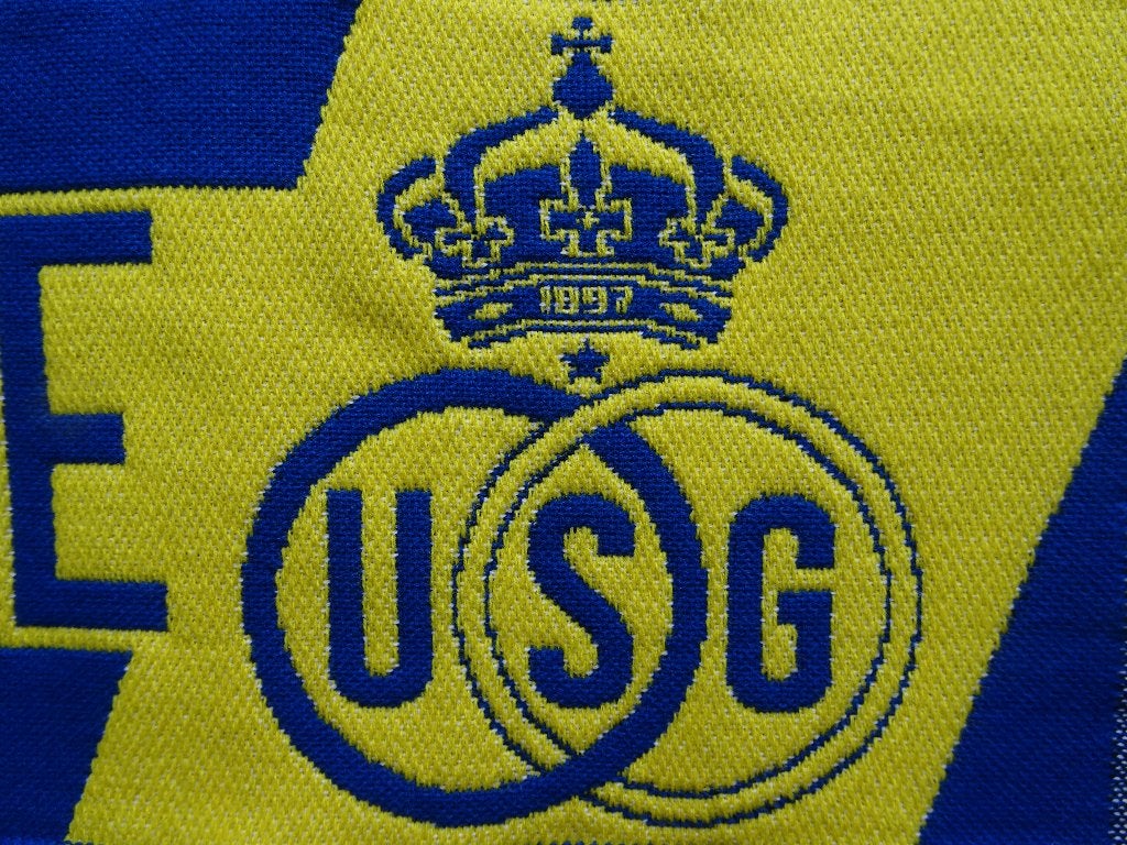 sjaal Union St. Gilloise, Verzamelen, Sportartikelen en Voetbal, Ophalen of Verzenden, Nieuw, Buitenlandse clubs, Vaantje of Sjaal
