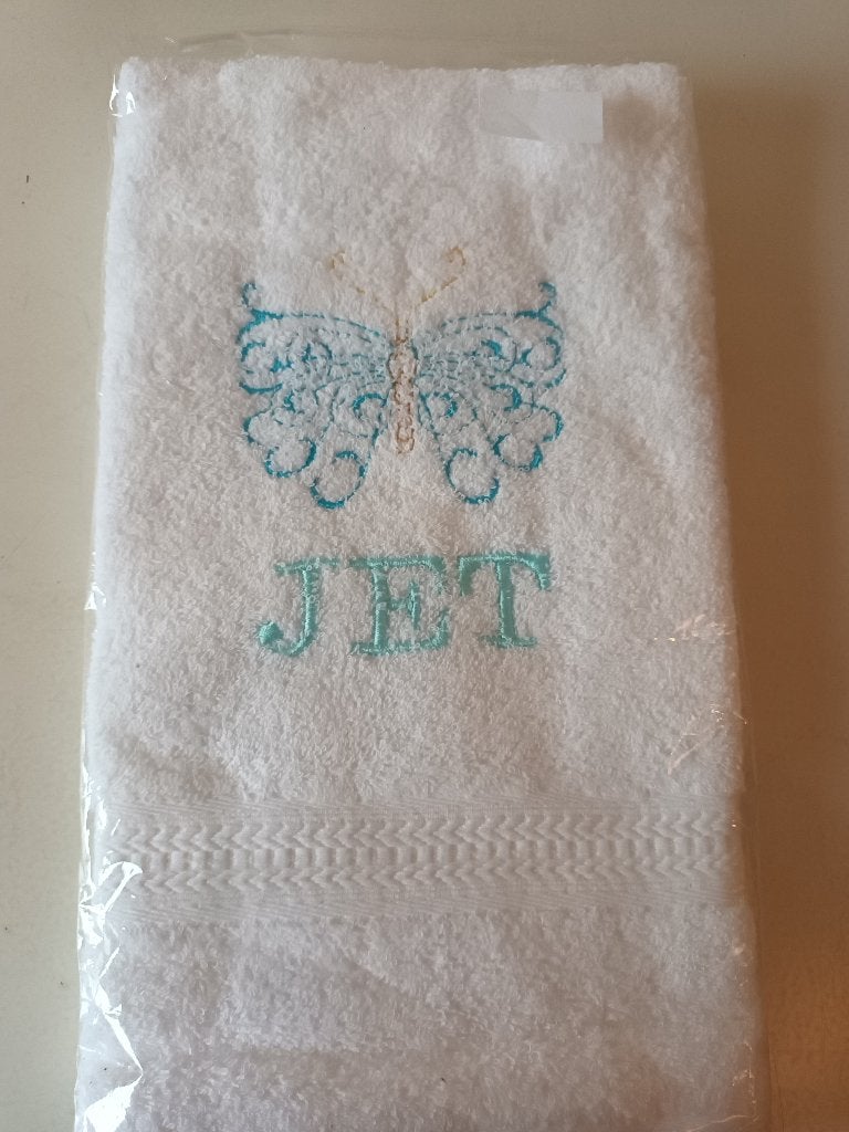 Nieuw geborduurde witte handdoek vlinder + de naam Jet, Ophalen of Verzenden, Nieuw, Wit, Handdoek