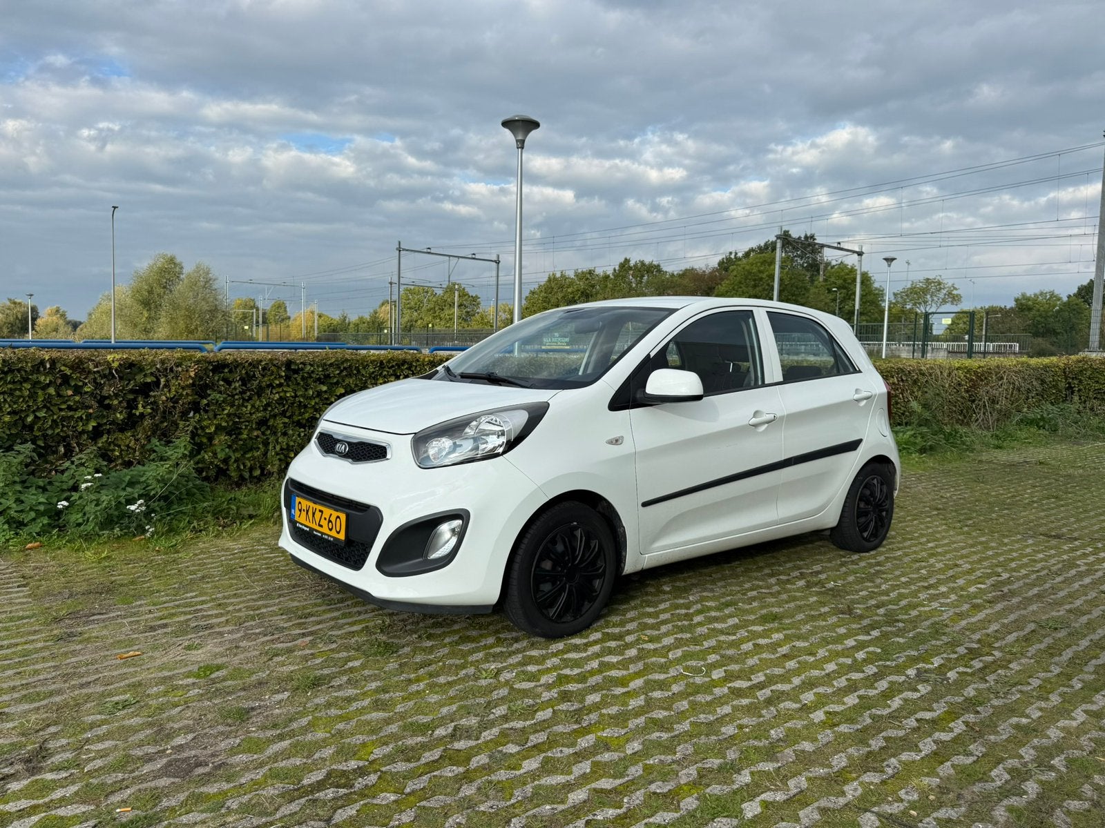 Kia Picanto 1.0 CVVT ISG Comfort Pack | 5-DRS 2013 Wit, Auto's, Voorwielaandrijving, Euro 5, Stof, Zwart