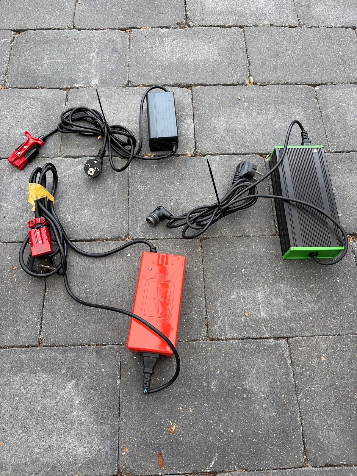Diverse acculaders (Li-ion, 24V, 48V), Gebruikt