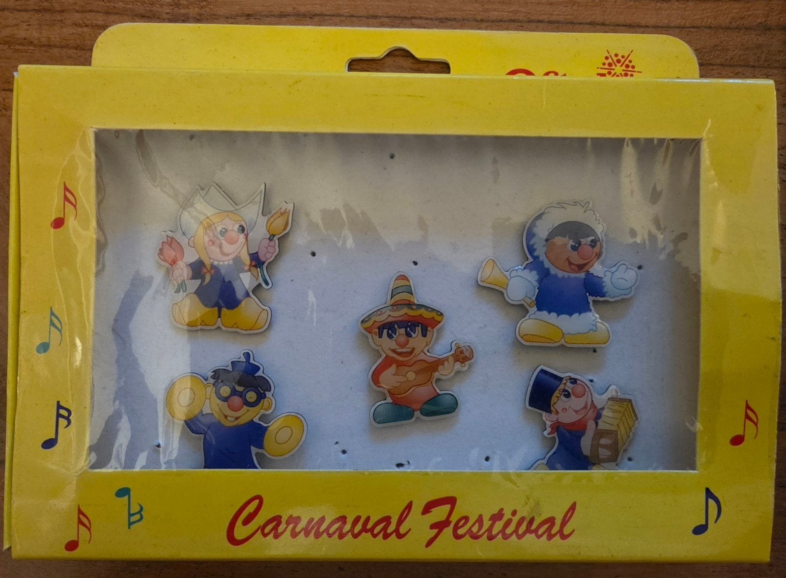 Carnaval Festival pin set in originele doosje, Verzamelen, Ophalen of Verzenden, Zo goed als nieuw, Overige typen