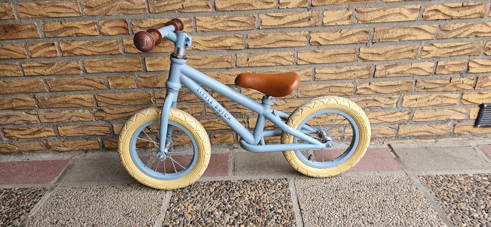 Loopfiets Little Dutch, Kinderen en Baby's, Speelgoed | Buiten | Voertuigen en Loopfietsen, Ophalen, Zo goed als nieuw, Loopfiets