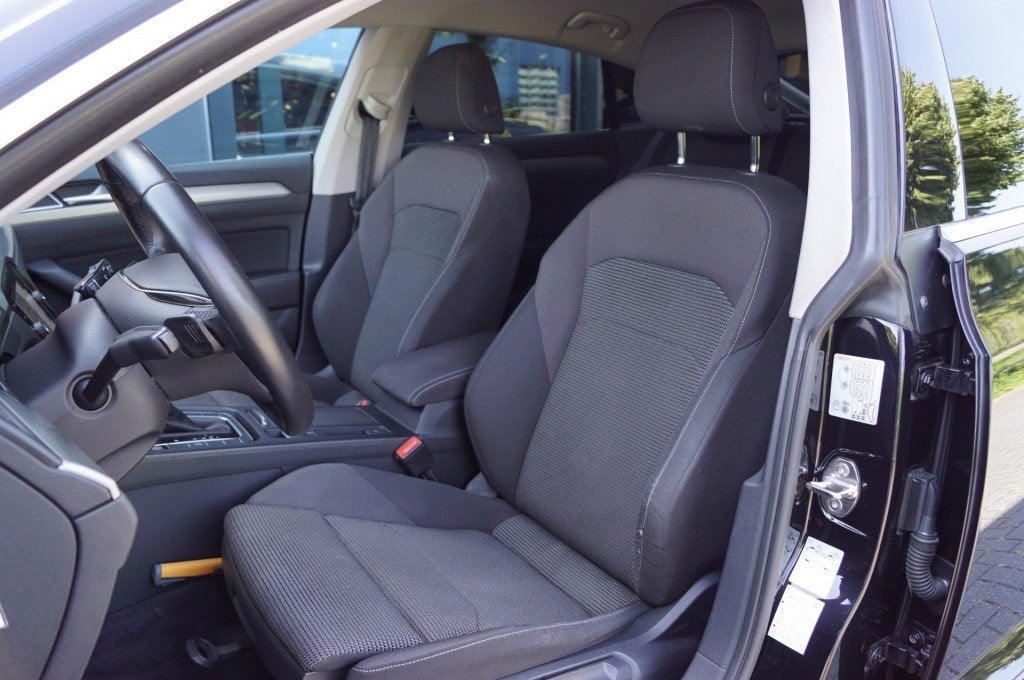 Volkswagen ARTEON 2.0 TDI DSG / Navi / Camera / PDC / ACC /, Arteon, Gebruikt, 4 cilinders, Zwart