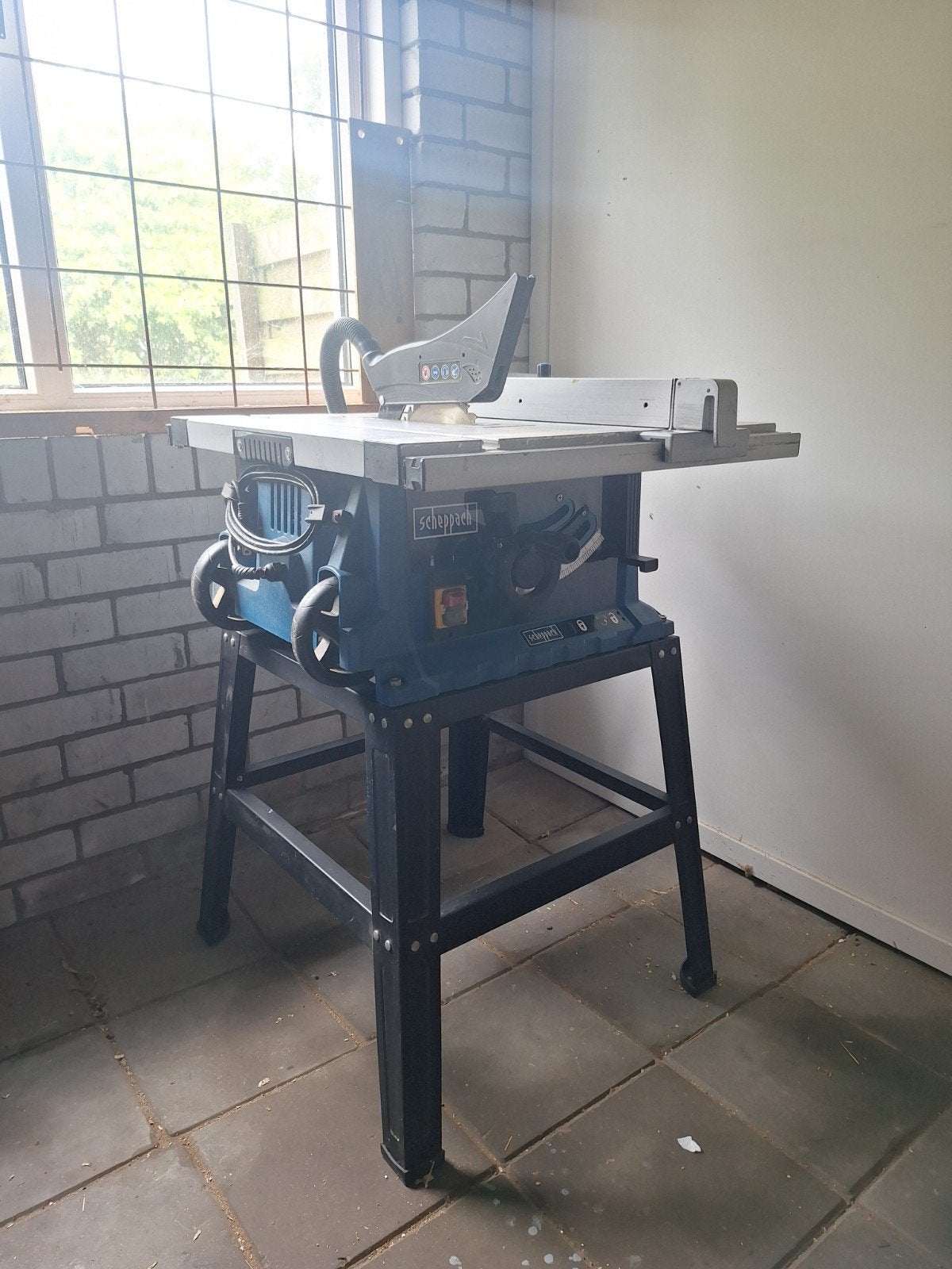 Scheppach HS105 Cirkelzaag met onderstel, Ophalen, Gebruikt, Cirkelzaag, 1200 watt of meer