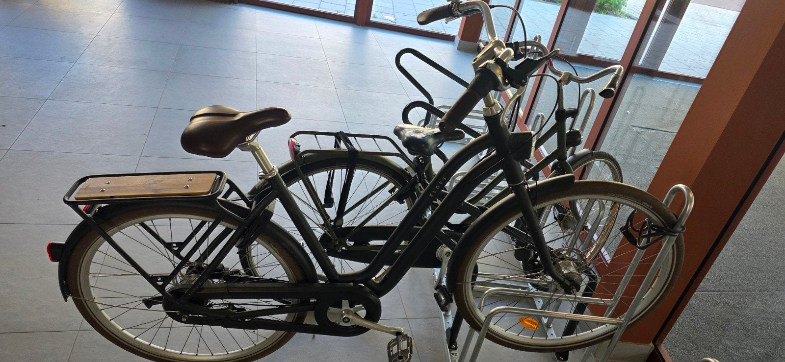 Elops fiets - Stadsfiets met achterdrager, Gebruikt, Velgrem, Versnellingen, 50 tot 53 cm