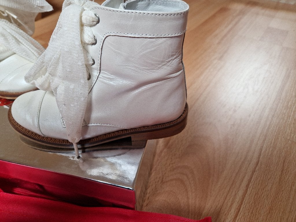 Communnie schoenen, Kinderen en Baby's, Kinderkleding | Schoenen en Sokken, Meisje, Schoenen, Ophalen of Verzenden, Zo goed als nieuw