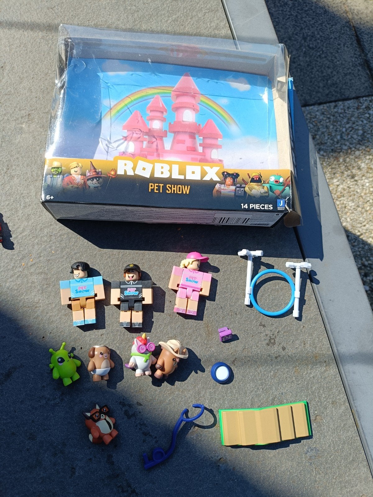 Roblox pet show, Ophalen, Zo goed als nieuw