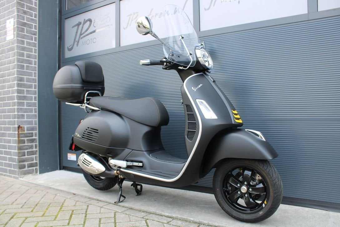 *VERKOCHT* Piaggio Vespa GTS 300 HPE (2022) *Org.NL*topkoffe, Scooter, Onbekend, Onbekend, 278 cc
