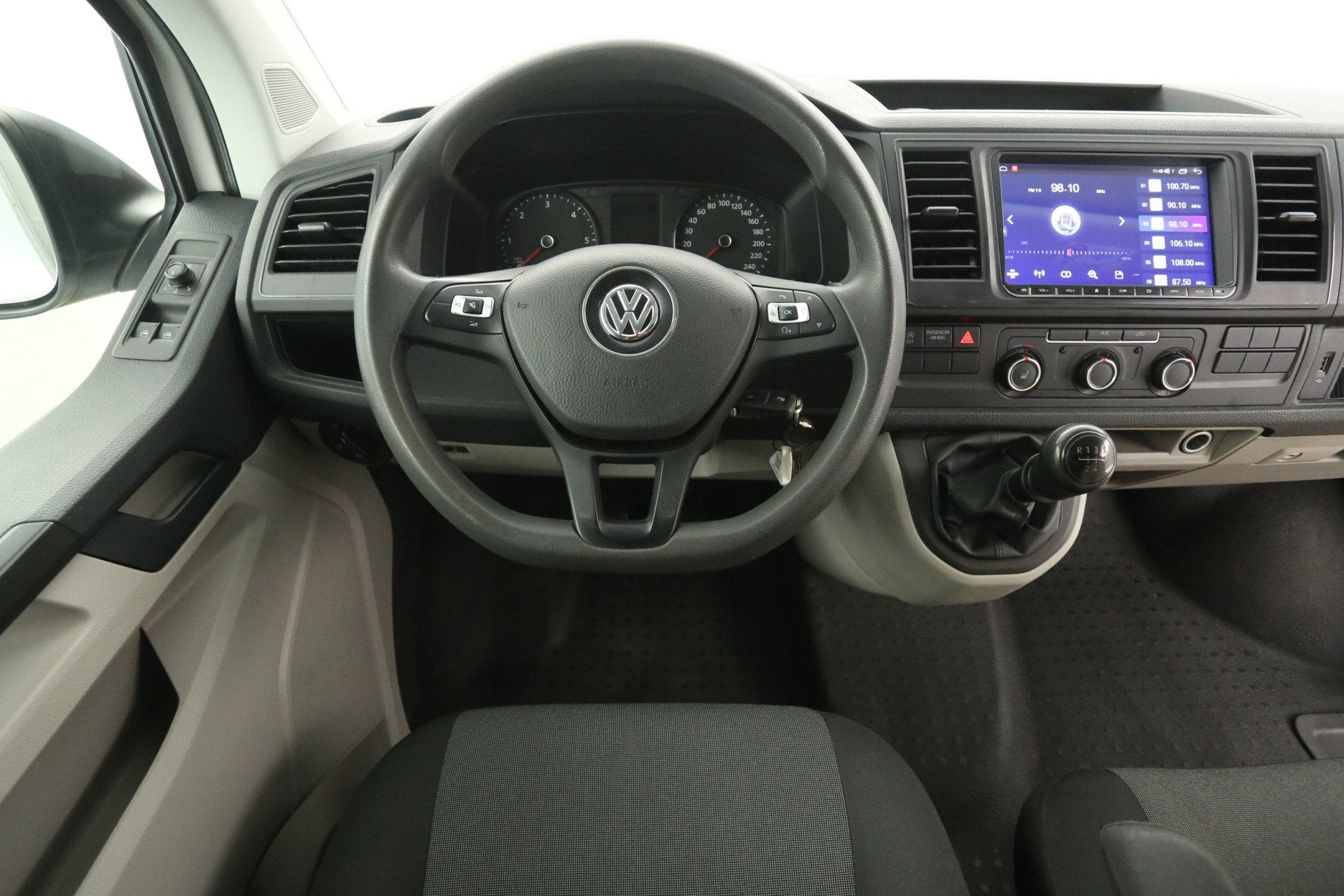 Volkswagen Transporter 2.0 TDI L1H1 | Airco | Cruise | 3 Zit, Voorwielaandrijving, Stof, Gebruikt, Euro 6
