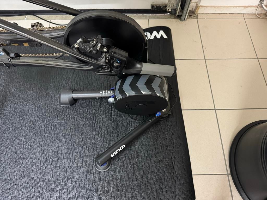 Wahoo kicker fietstrainer nu voor moutainbike V5, Ophalen of Verzenden, Zo goed als nieuw